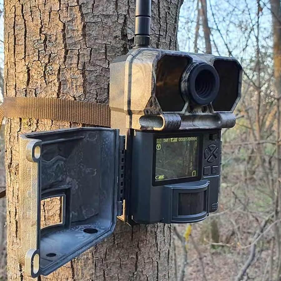 Set up the recording location easily with the front display.